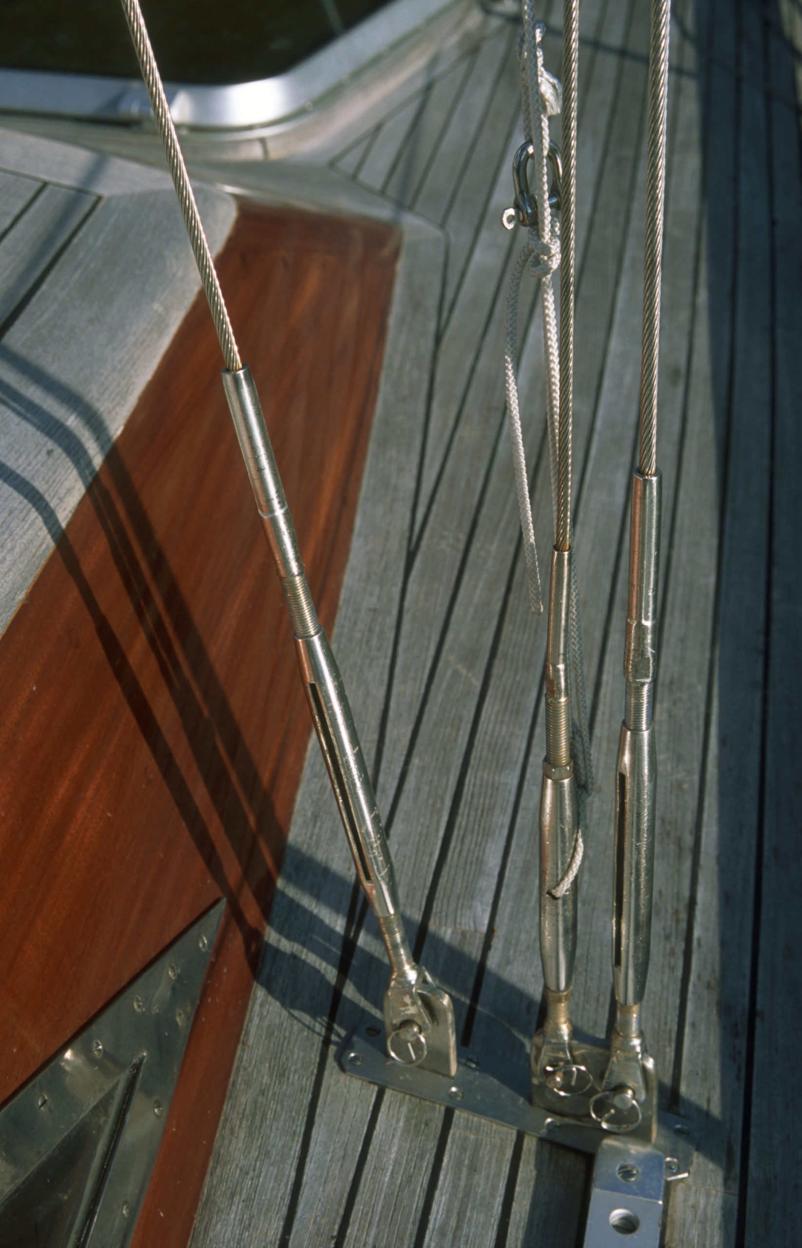 Verbindungselemente für den Bootsbau von INOX Drahtseile