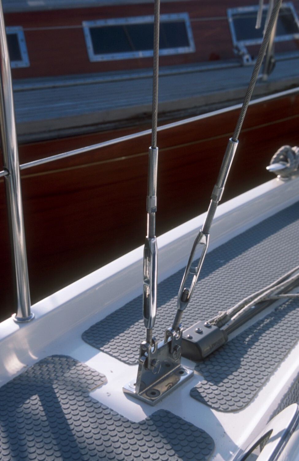 Drahtseilzubehör für den Bootsbau von INOX Drahtseile